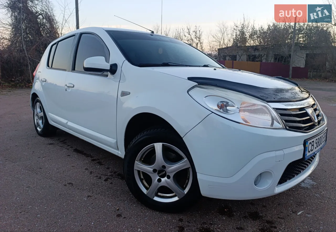 2010 Dacia Sandero - фото 1