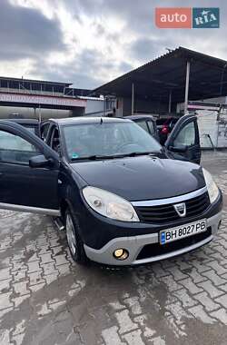 Dacia Sandero  2012