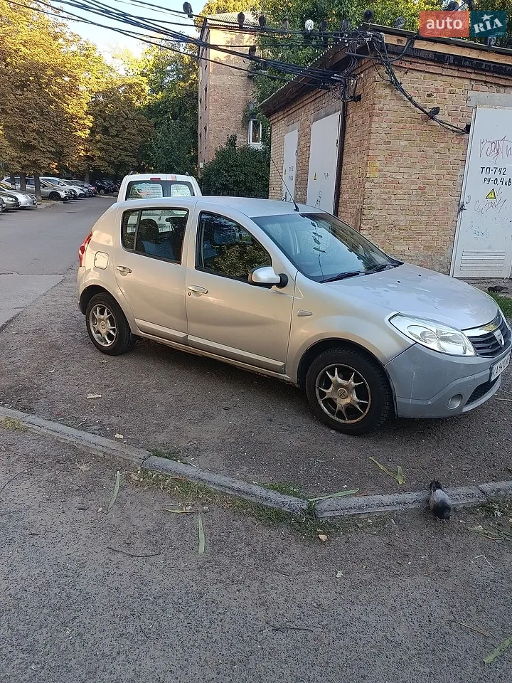 Dacia Sandero 2010
