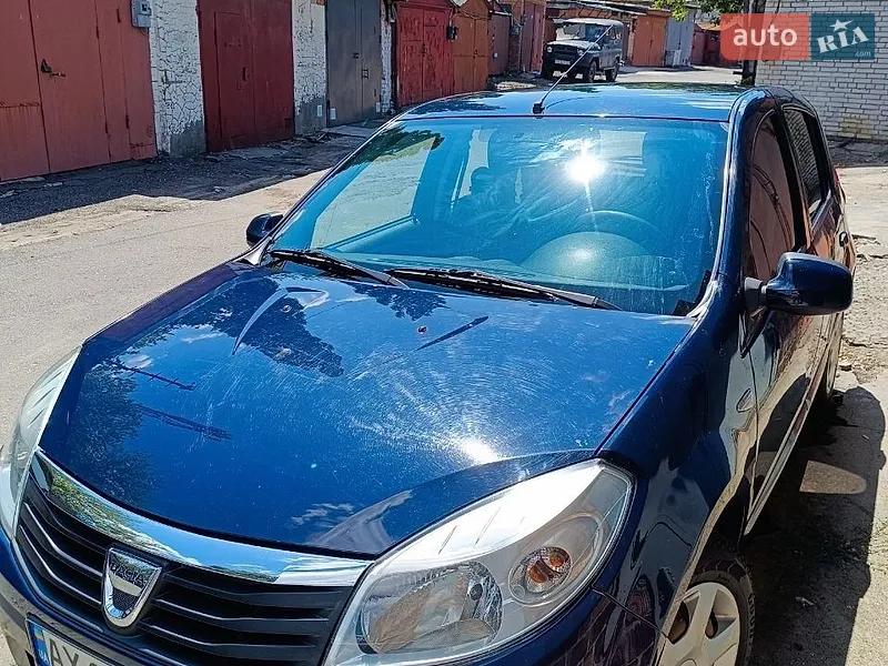 Dacia Sandero 2011