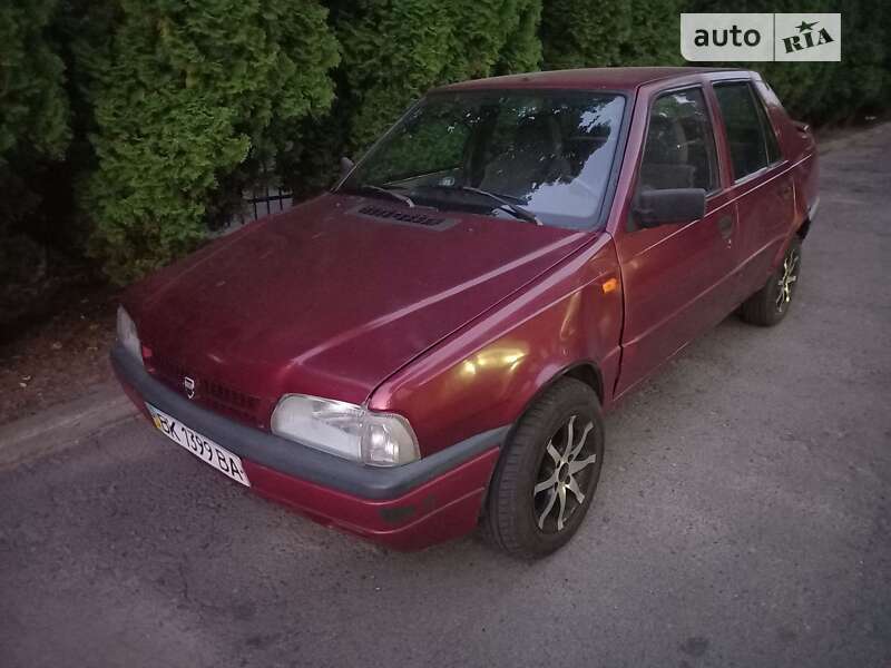 Седан Dacia SuperNova