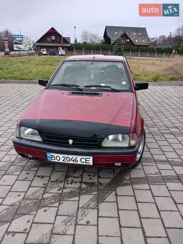 Легкові Dacia SuperNova