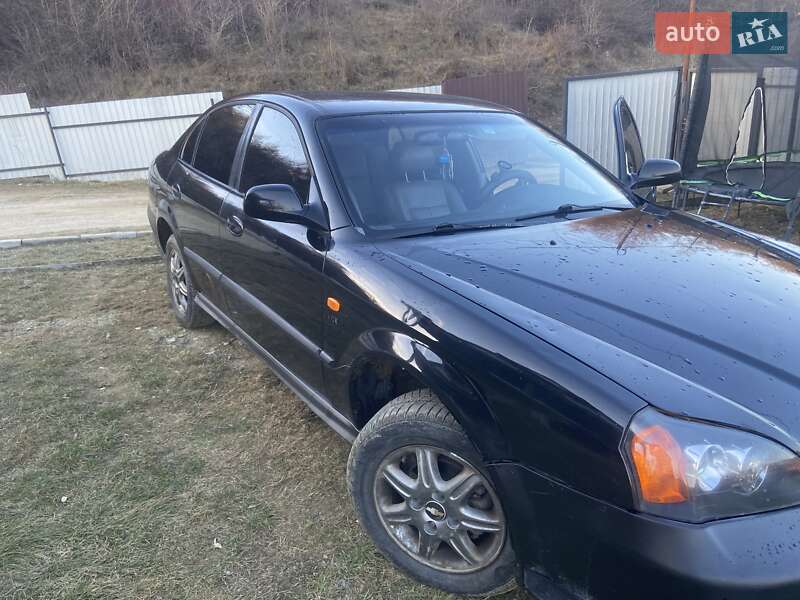 Седан Daewoo Evanda 2003 в Ужгороде