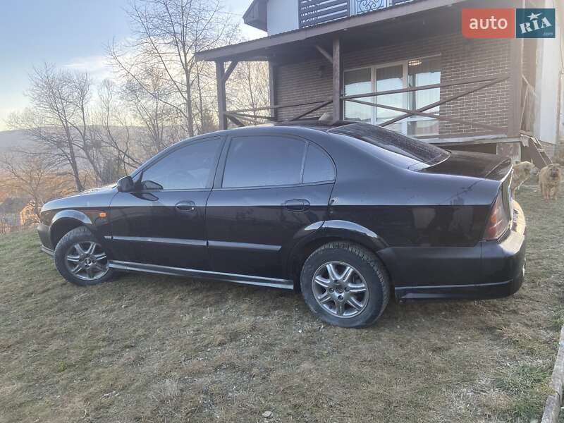 Седан Daewoo Evanda 2003 в Ужгороде