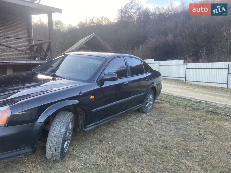 Седан Daewoo Evanda 2003 в Ужгороде