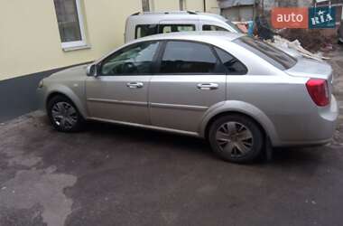 Daewoo Gentra  2015