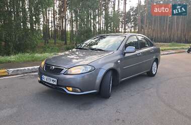 Daewoo Gentra  2014
