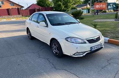 Daewoo Gentra  2014