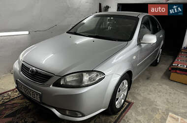 Daewoo Gentra  2014