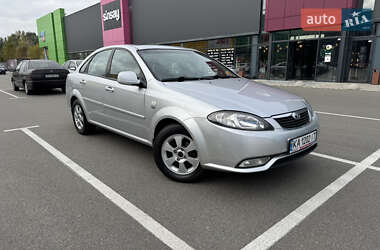 Daewoo Gentra  2013