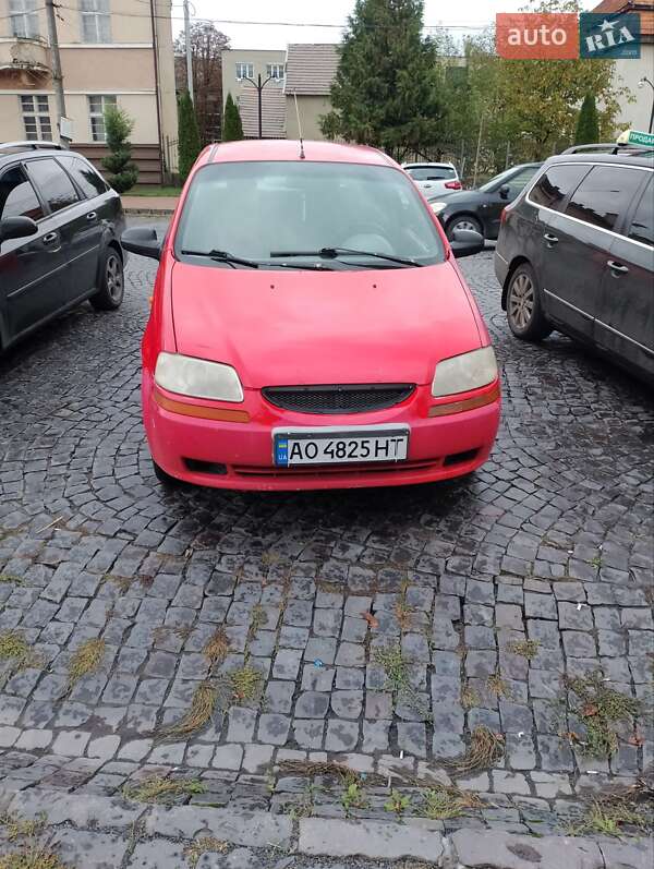 Седан Daewoo Kalos