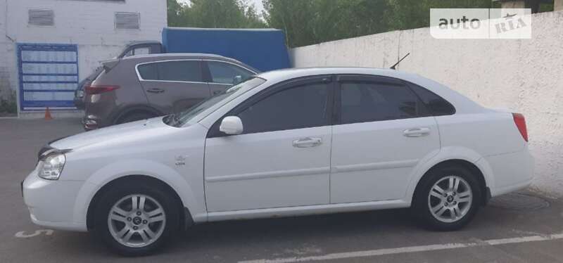 Седан Daewoo Lacetti