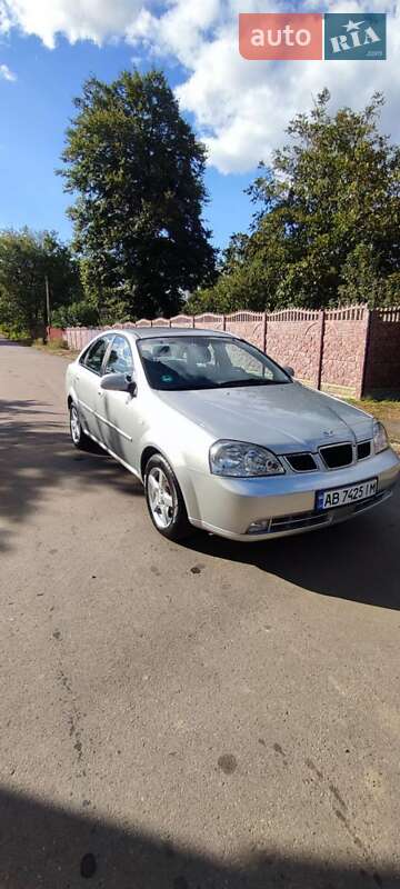 Седан Daewoo Lacetti