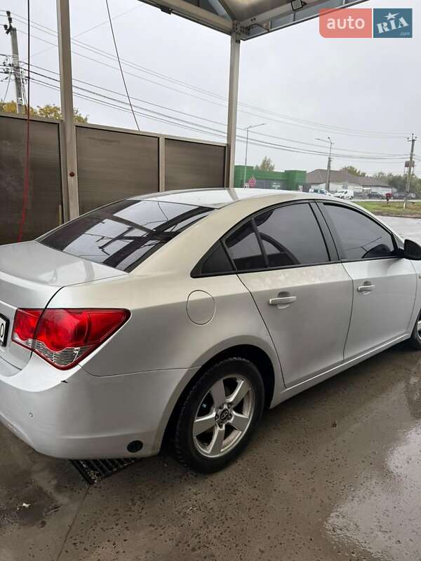 Седан Daewoo Lacetti