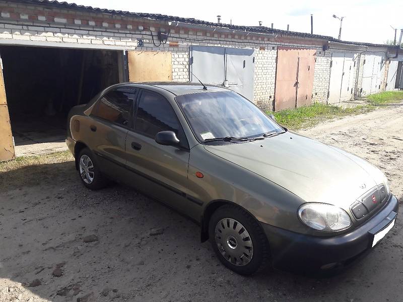 Daewoo Lanos 2003 року