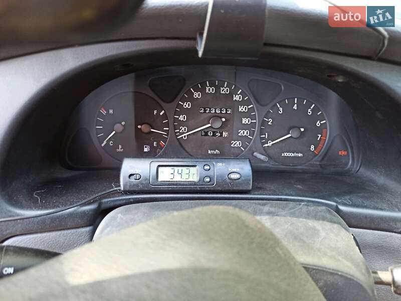 Седан Daewoo Lanos 2003 в Києві фото 3 Седан Daewoo Lanos 2003 в Києві