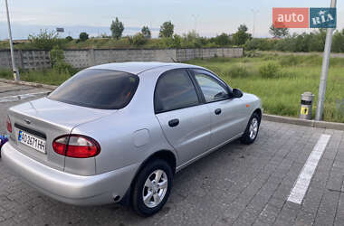 Седан Daewoo Lanos 2005 в Ужгороді