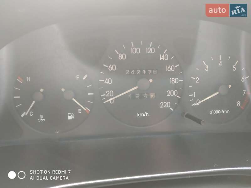 Седан Daewoo Lanos 2006 в Киеве
