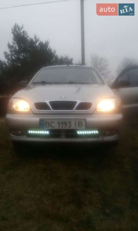Седан Daewoo Lanos 2004 в Жовкві