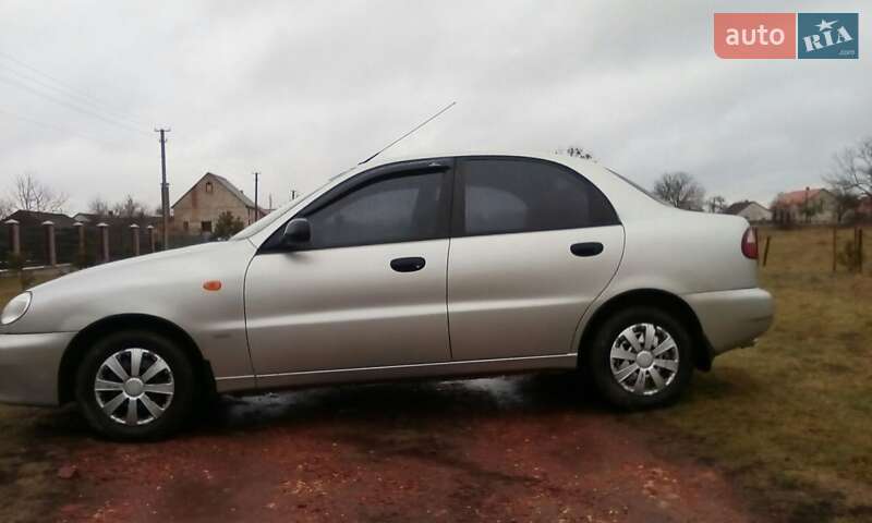 Седан Daewoo Lanos 2004 в Жовкві