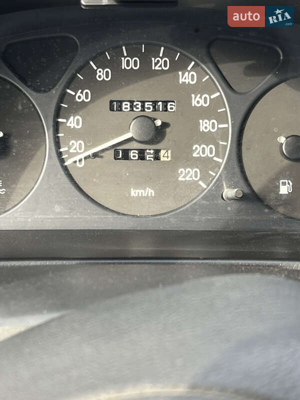 Седан Daewoo Lanos 2003 в Киеве