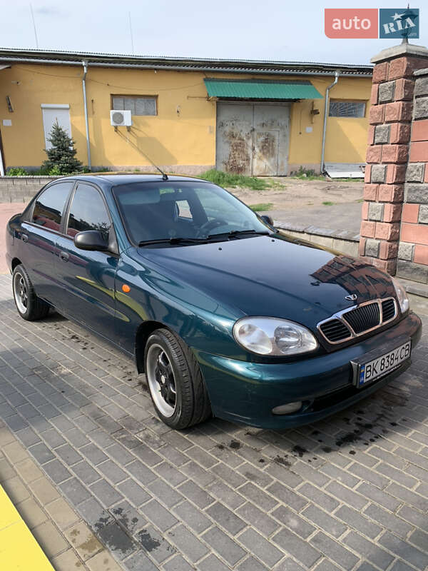 Daewoo Lanos 2006 року в Рівному