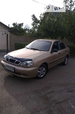 Daewoo Lanos  2001