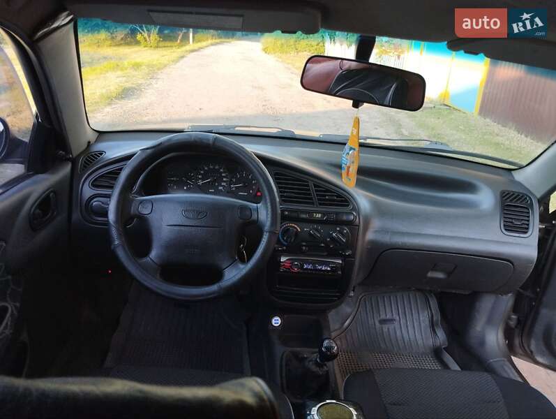 Седан Daewoo Lanos 2002 в Харькове