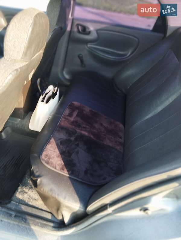 Седан Daewoo Lanos 1998 в Бурині