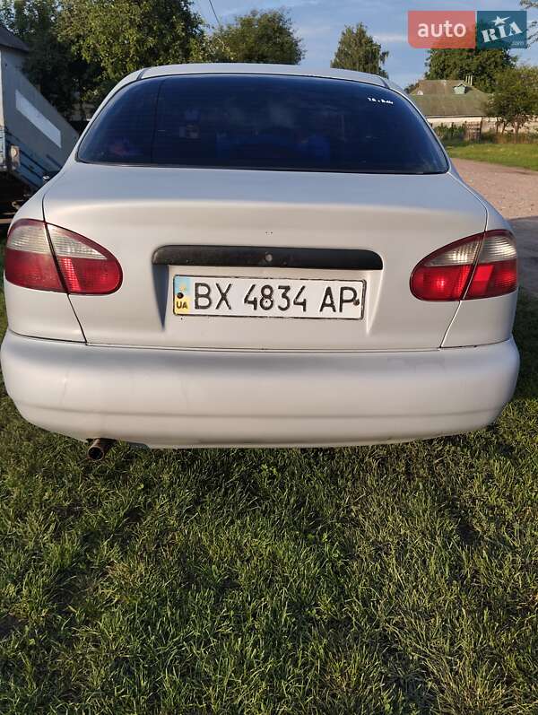 Седан Daewoo Lanos 1998 в Бурині