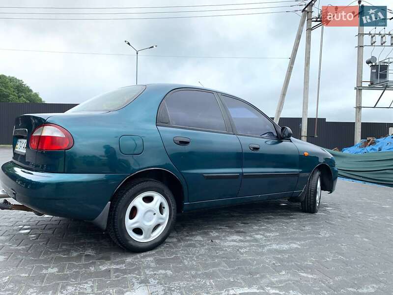 Седан Daewoo Lanos 2004 в Львові