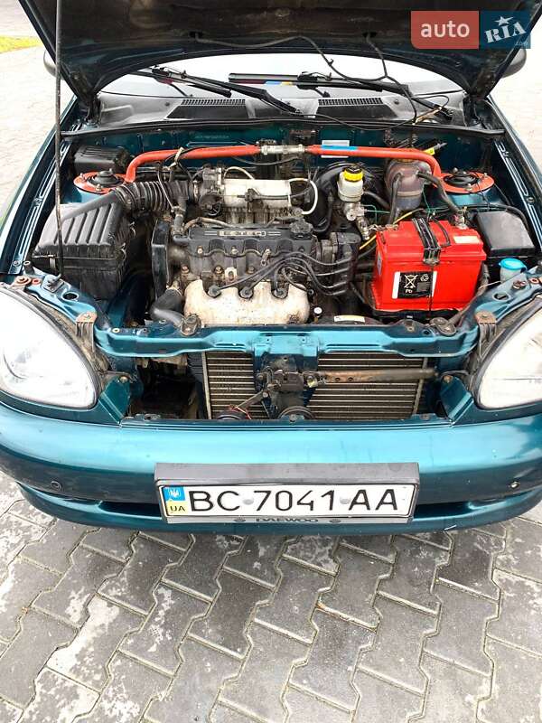 Седан Daewoo Lanos 2004 в Львові