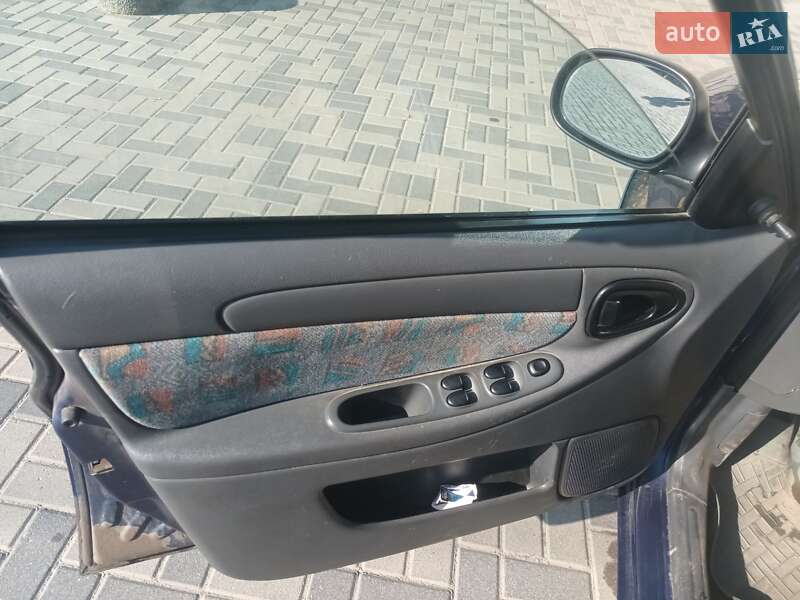 Седан Daewoo Lanos 2005 в Днепре