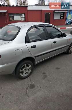 Daewoo Lanos  2004