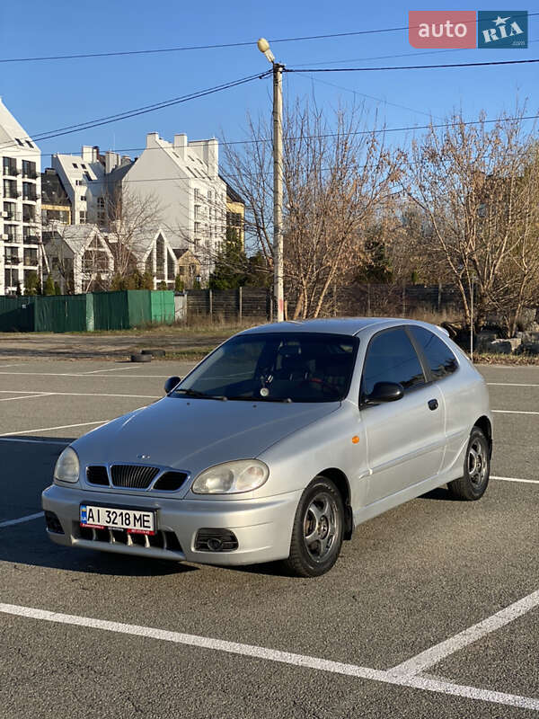Хетчбек Daewoo Lanos