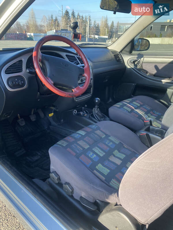 Хэтчбек Daewoo Lanos 2003 в Софиевской Борщаговке фото 20 Хэтчбек Daewoo Lanos 2003 в Софиевской Борщаговке