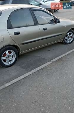 Daewoo Lanos  2008