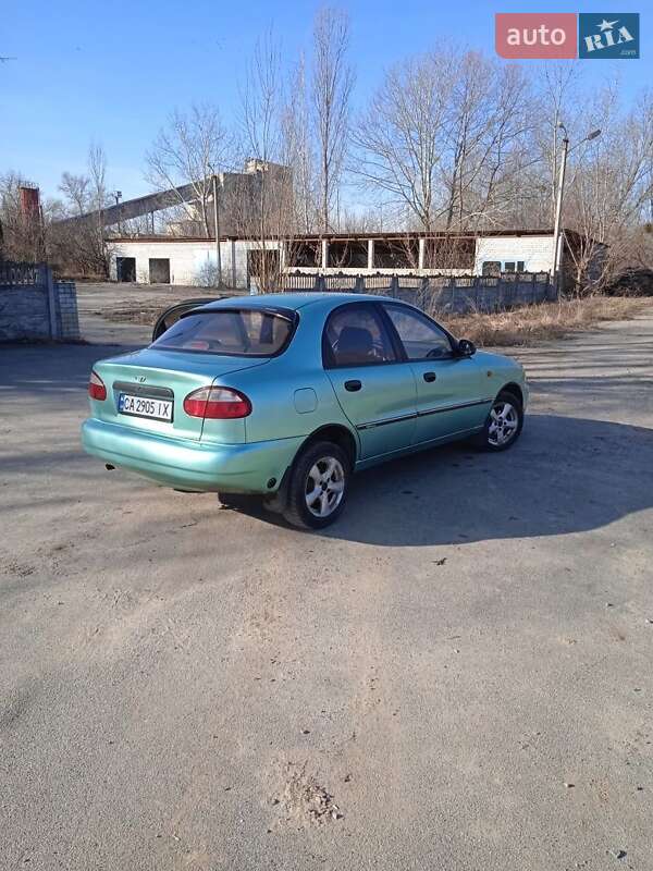 Седан Daewoo Lanos 2008 в Каневе