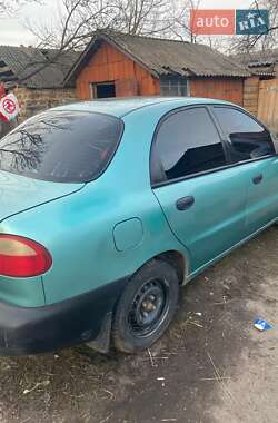 Daewoo Lanos  1998