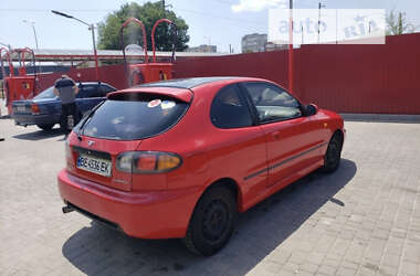 Daewoo Lanos  2001