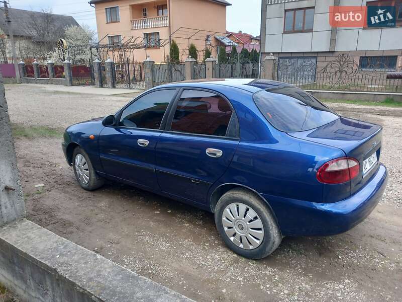 Седан Daewoo Lanos 2008 в Хусті