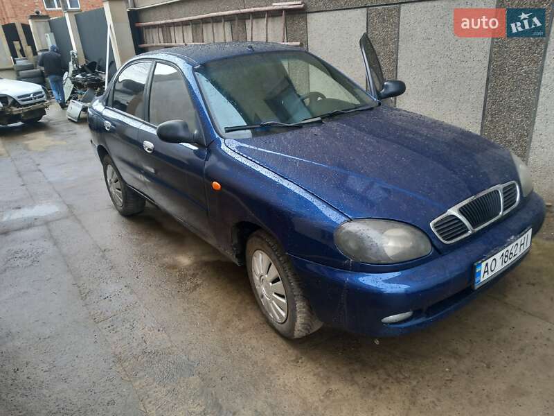 Седан Daewoo Lanos 2008 в Хусті