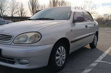 Daewoo Lanos  2001