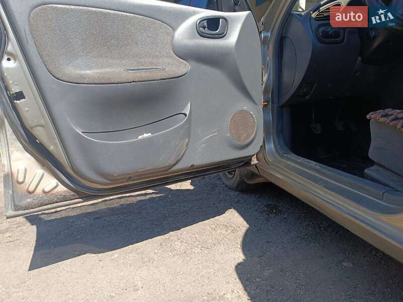 Седан Daewoo Lanos 2004 в Підгайцях