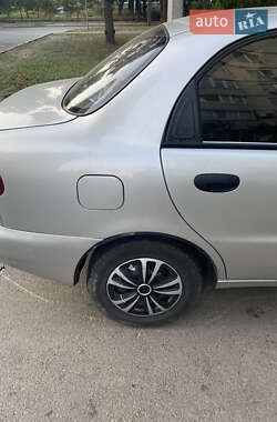 Седан Daewoo Lanos 2004 в Харькове