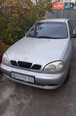 Daewoo Lanos  2001