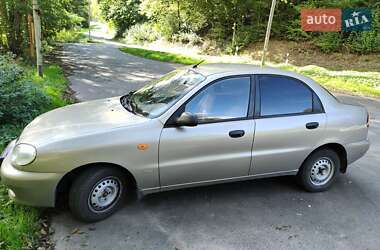 Daewoo Lanos  2008