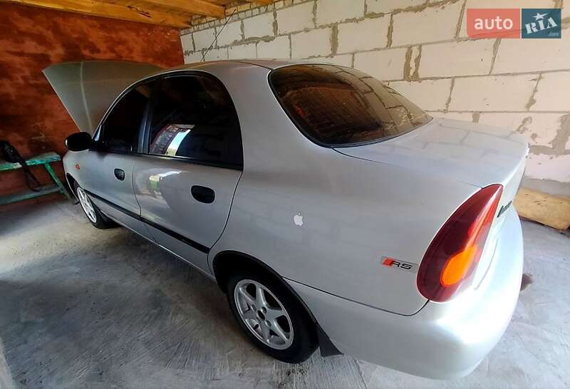 Daewoo Lanos 2011