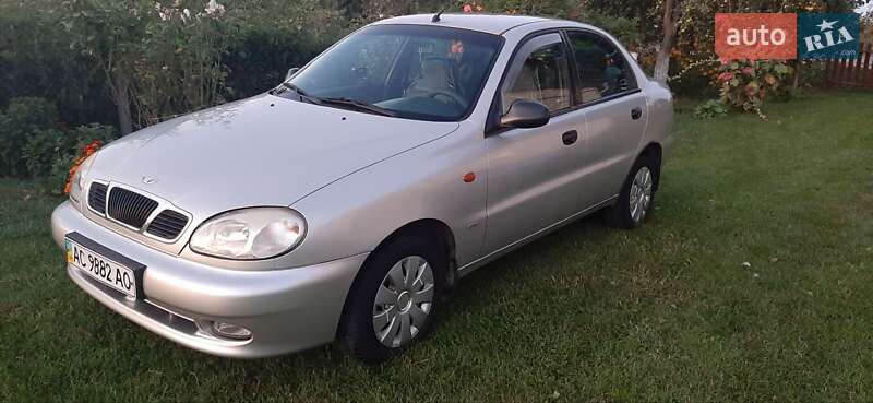 Седан Daewoo Lanos 2003 в Владимире