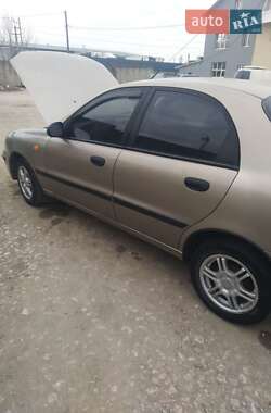 Daewoo Lanos  2008